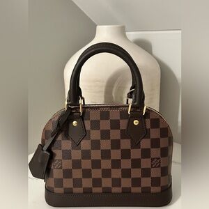 Louis Vuitton Alma BB. Excellent Condition. Like New.